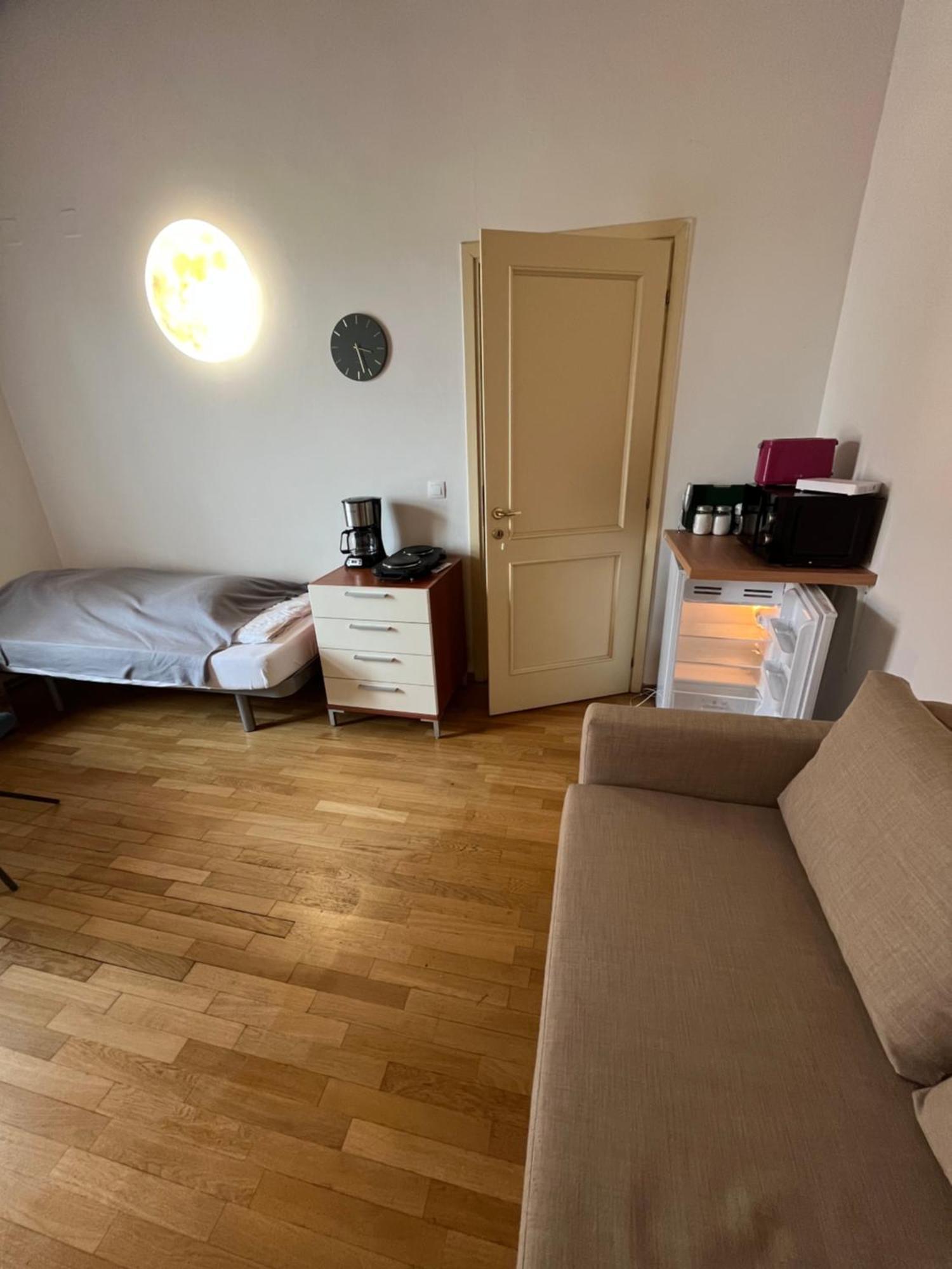 The Moon Apartment, Old Town *